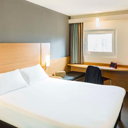Ibis Leeds Centre Marlborough Street Hotel Bagian luar foto
